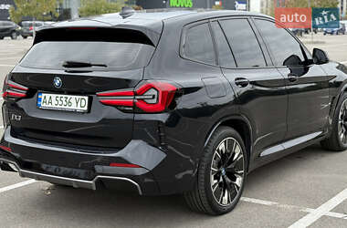 Внедорожник / Кроссовер BMW iX3 2023 в 