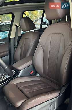 Внедорожник / Кроссовер BMW iX3 2023 в 