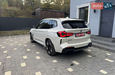Внедорожник / Кроссовер BMW iX3 2023 в 