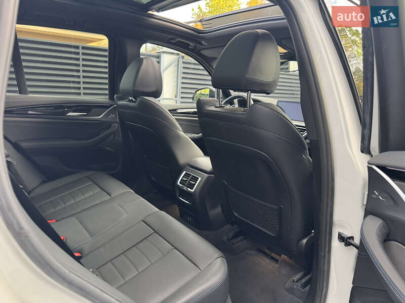 Внедорожник / Кроссовер BMW iX3 2023 в Львове