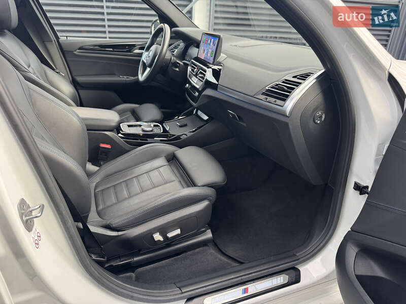 Внедорожник / Кроссовер BMW iX3 2023 в Львове