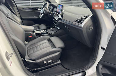 Внедорожник / Кроссовер BMW iX3 2023 в 