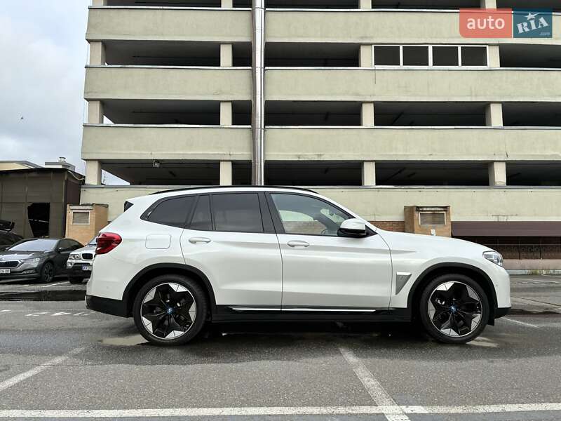 Позашляховик / Кросовер BMW iX3 2021 в Києві