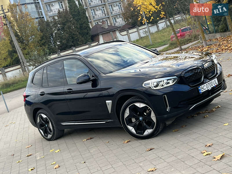 BMW iX3 2021