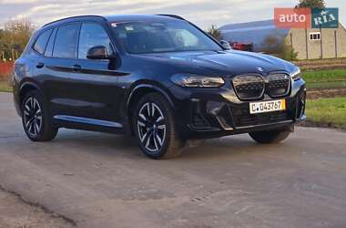 Внедорожник / Кроссовер BMW iX3 2022 в 