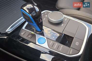 Внедорожник / Кроссовер BMW iX3 2022 в 
