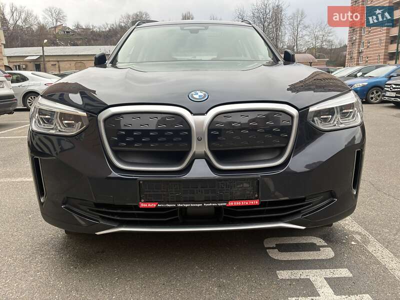 Внедорожник / Кроссовер BMW iX3 2021 в Киеве