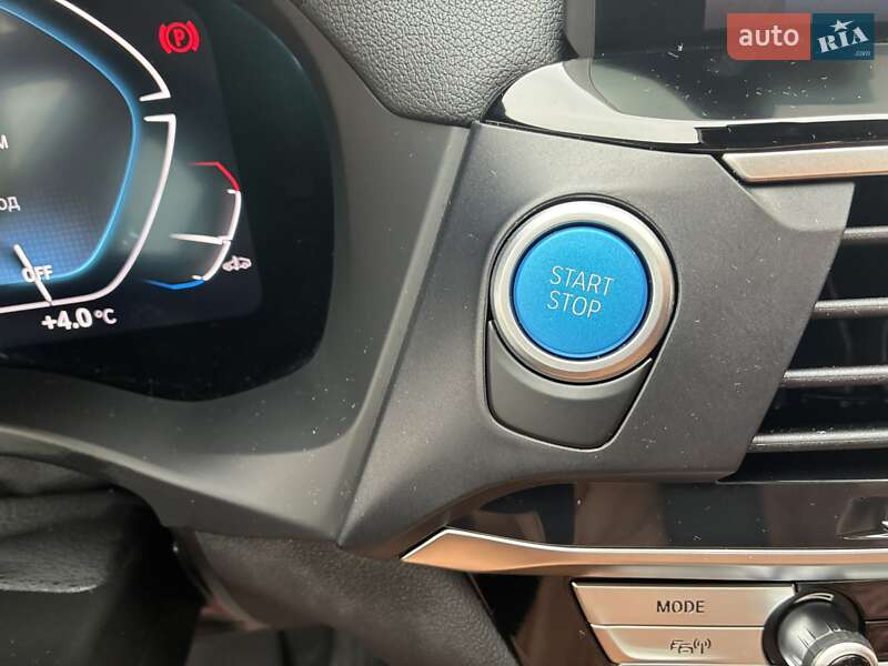 Внедорожник / Кроссовер BMW iX3 2021 в Киеве