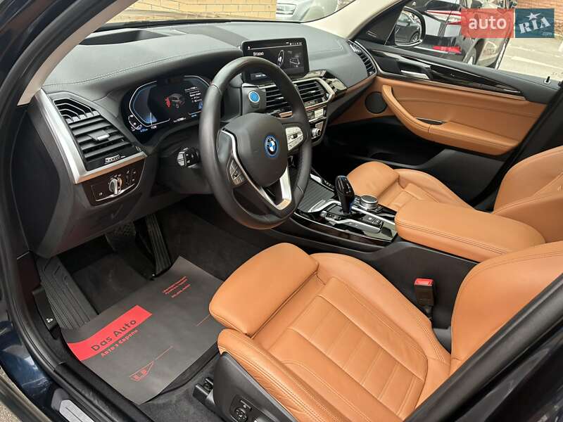 Внедорожник / Кроссовер BMW iX3 2021 в Киеве