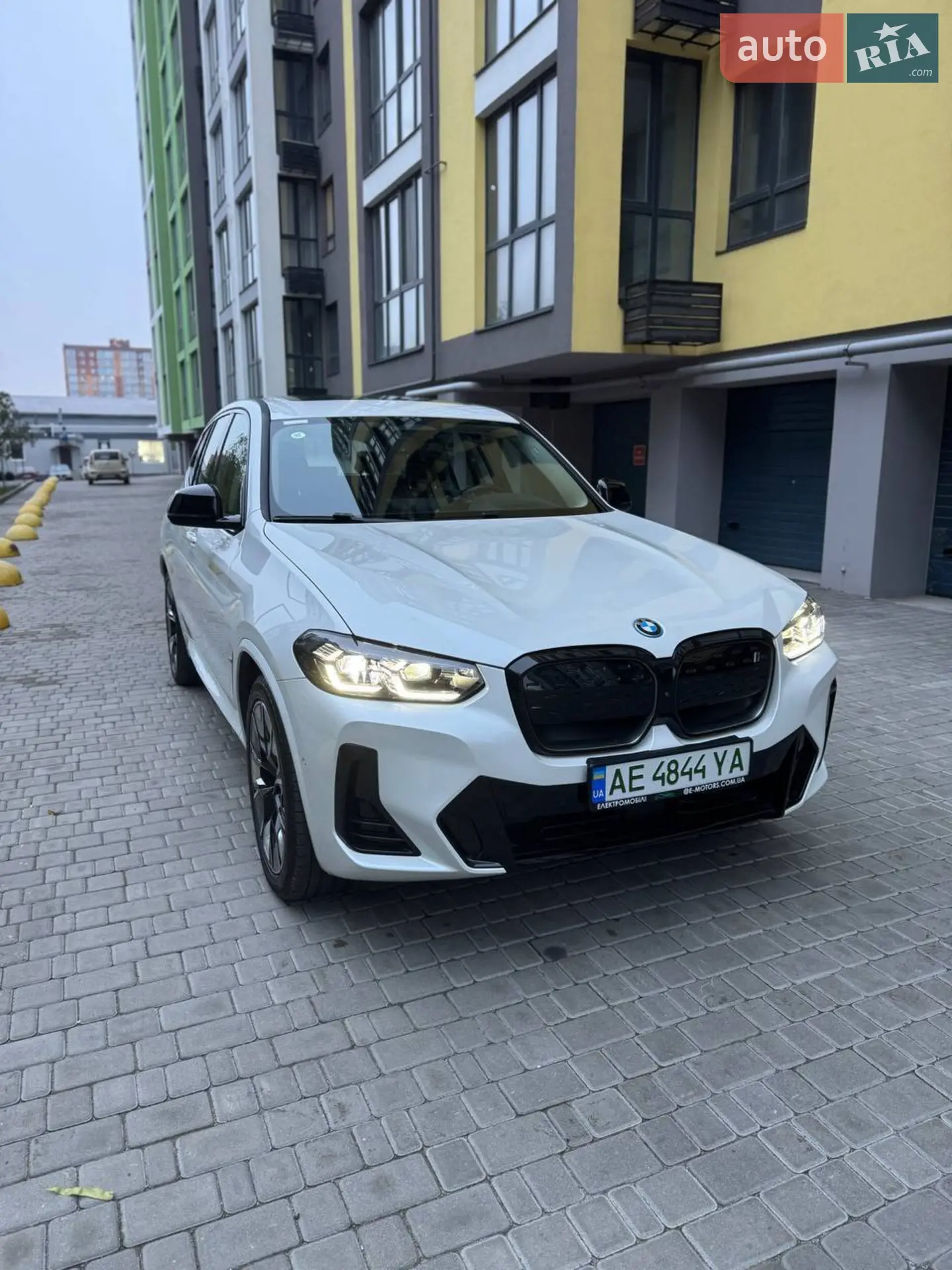 2023 BMW iX3 - мініатюра 3