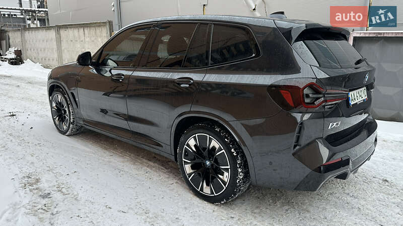 Внедорожник / Кроссовер BMW iX3 2022 в Киеве