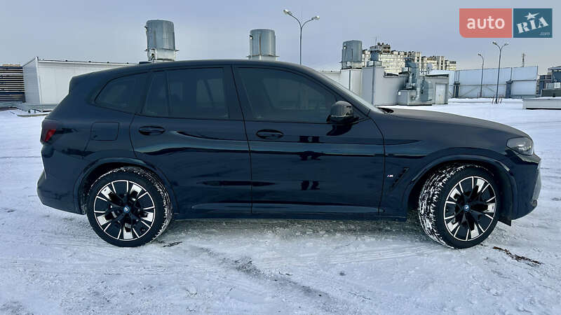 Внедорожник / Кроссовер BMW iX3 2024 в Киеве