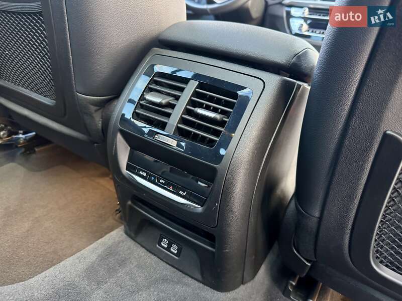 Внедорожник / Кроссовер BMW iX3 2021 в Дрогобыче