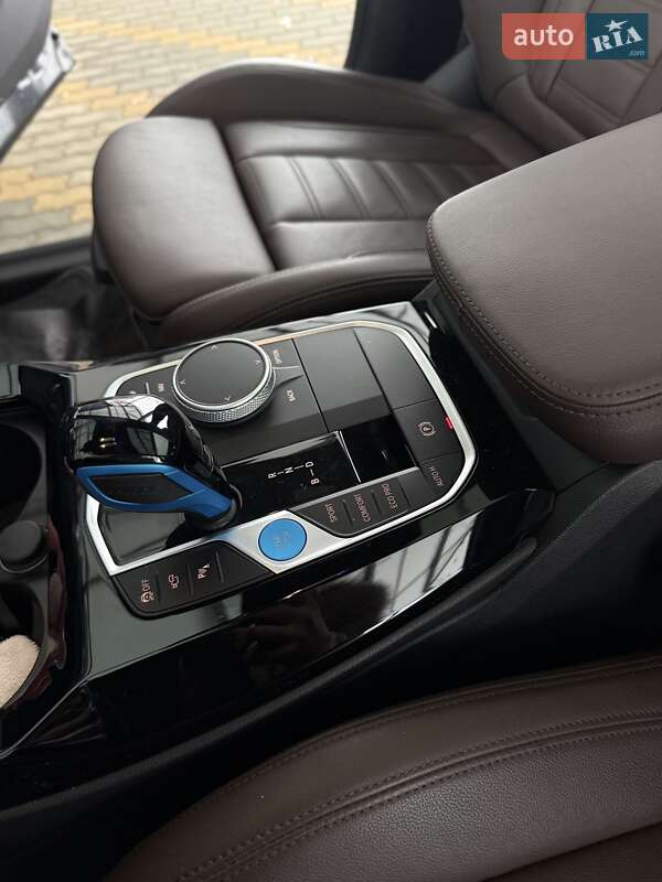 Внедорожник / Кроссовер BMW iX3 2023 в Мукачево