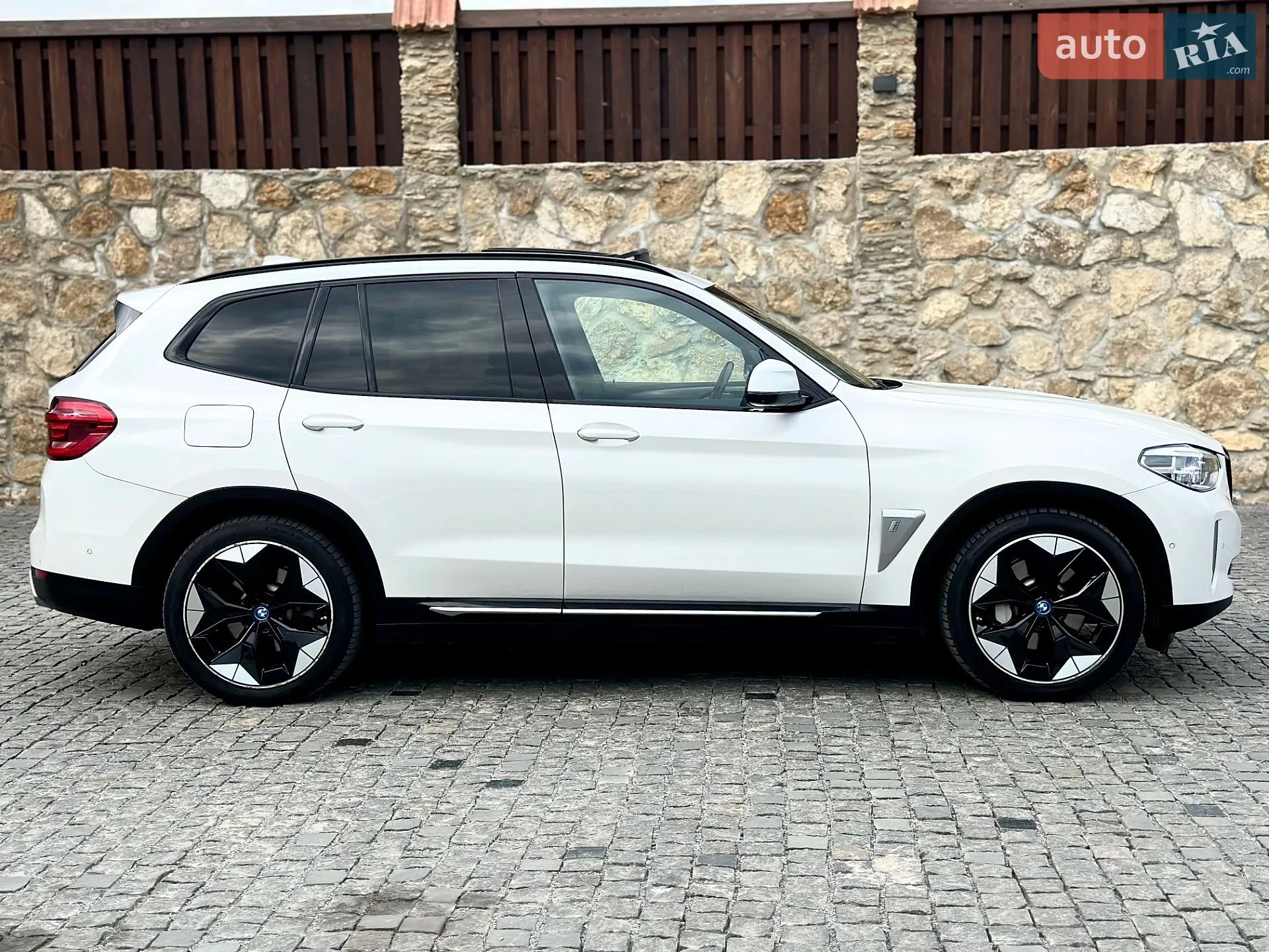 2021 BMW iX3 - мініатюра 9