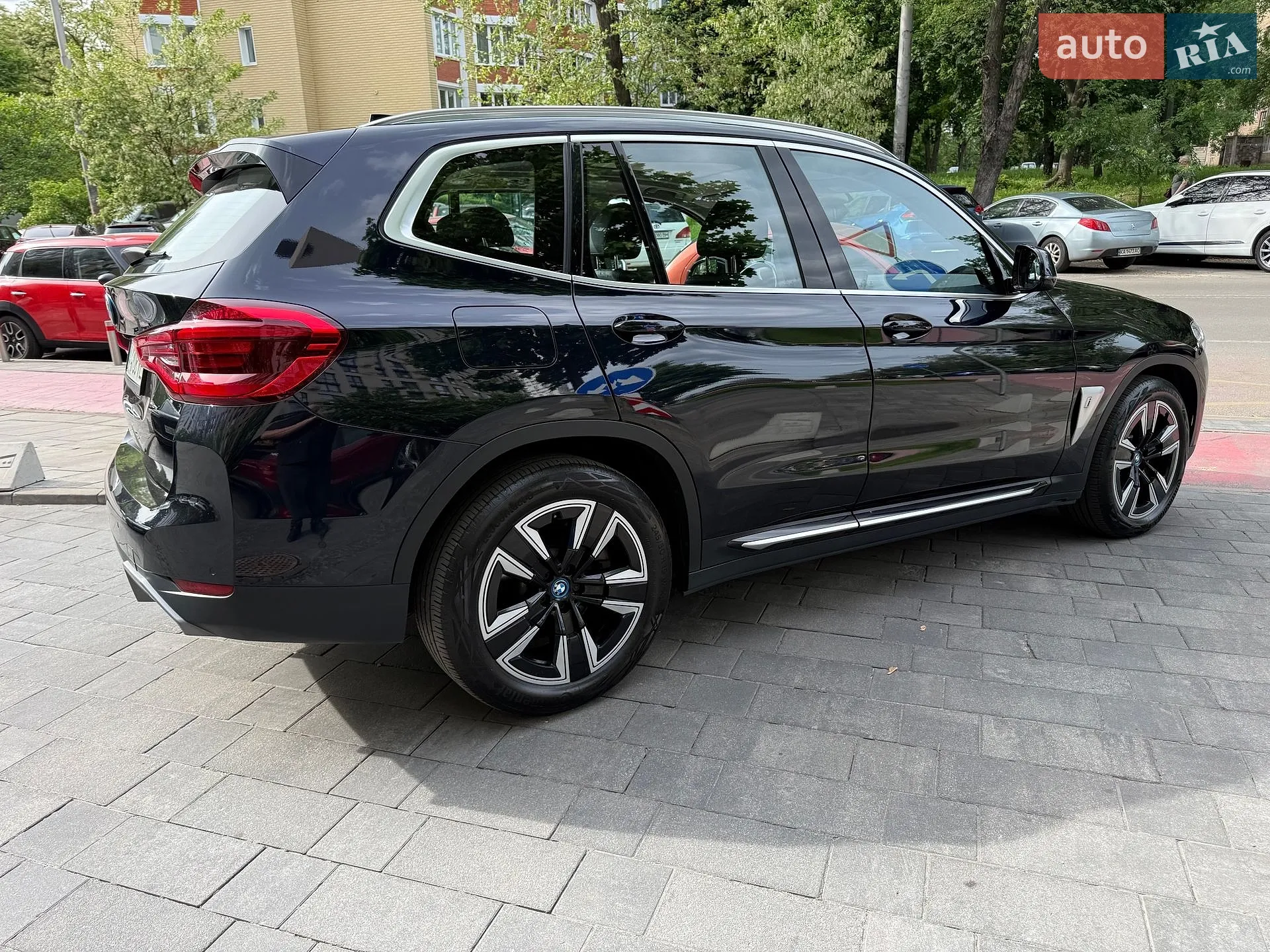 2021 BMW iX3 - мініатюра 3