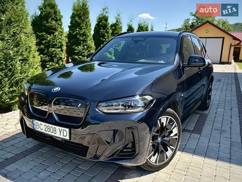 BMW iX3 2023