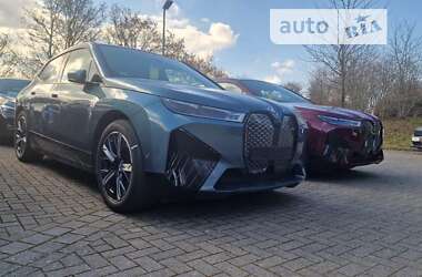 Позашляховик / Кросовер BMW iX 2021 в 