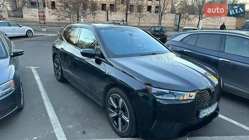 BMW iX