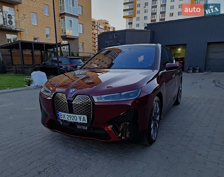 BMW iX