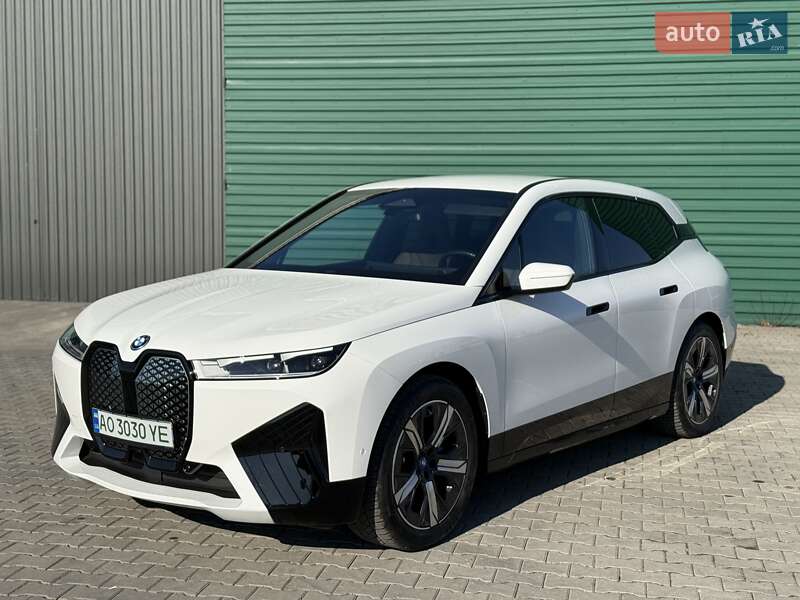 Внедорожник / Кроссовер BMW iX 2022 в Хусте