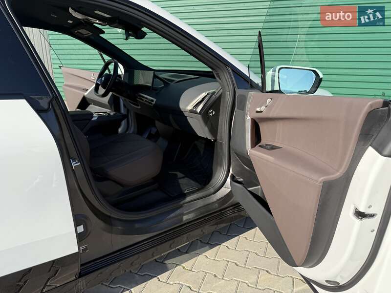 Внедорожник / Кроссовер BMW iX 2022 в Хусте