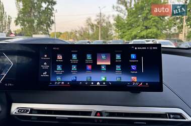 Позашляховик / Кросовер BMW iX 2024 в 
