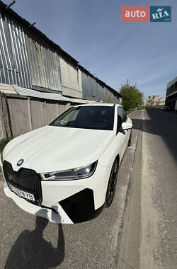 Позашляховик / Кросовер BMW iX 2022 в 