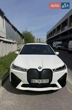 Позашляховик / Кросовер BMW iX 2022 в 