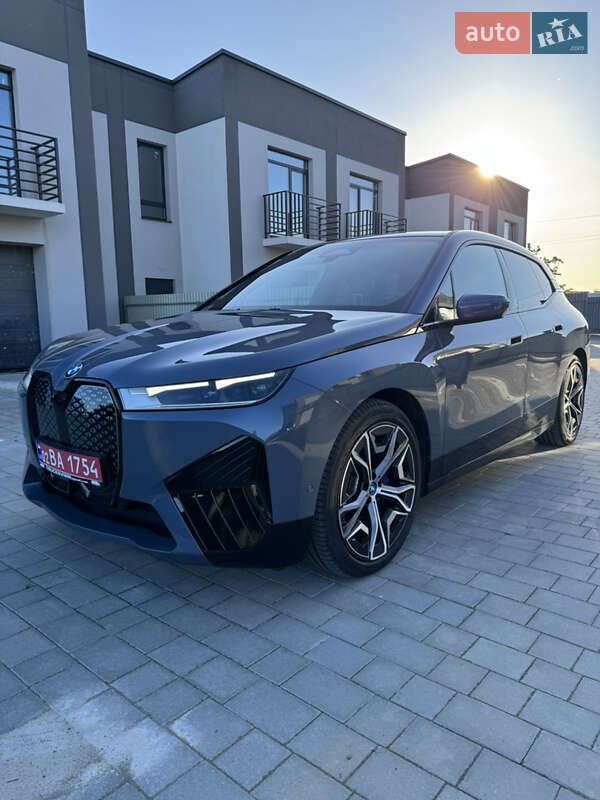 BMW iX 2023
