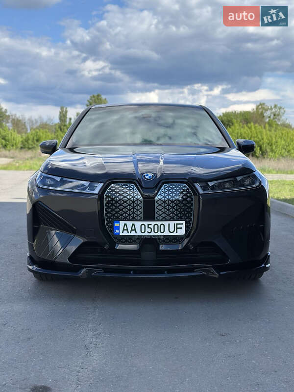 Внедорожник / Кроссовер BMW iX 2022 в 