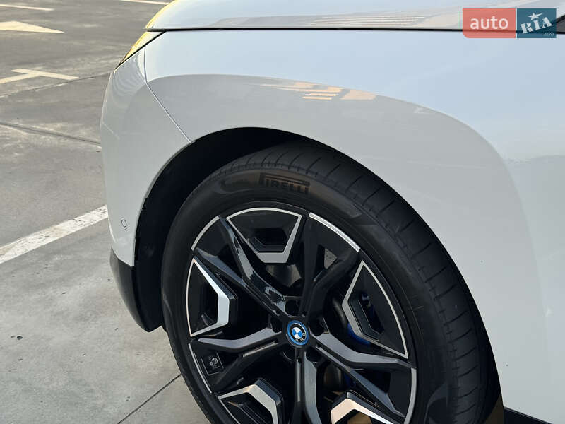 Внедорожник / Кроссовер BMW iX 2021 в Киеве