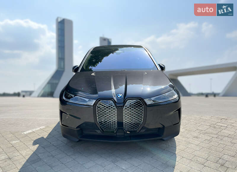 Внедорожник / Кроссовер BMW iX 2024 в 