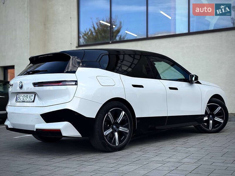 Позашляховик / Кросовер BMW iX 2021 в Стрию
