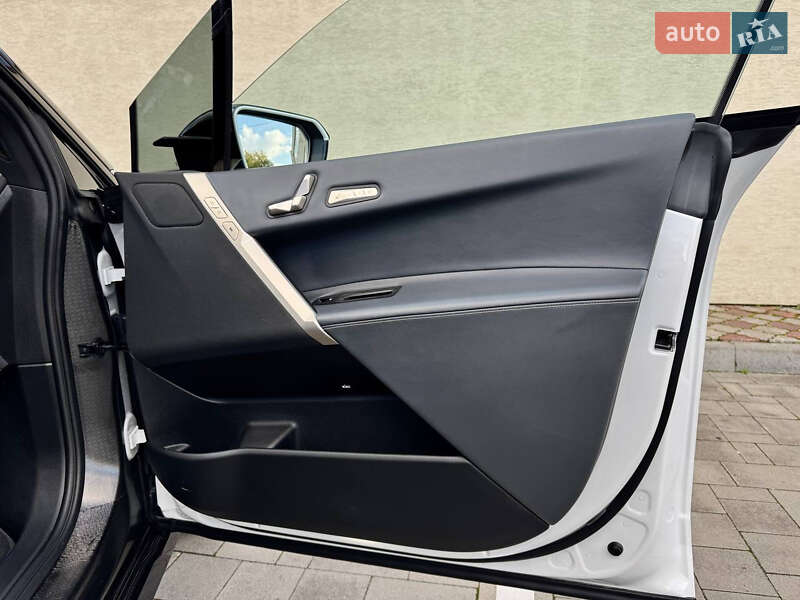 Позашляховик / Кросовер BMW iX 2021 в Стрию