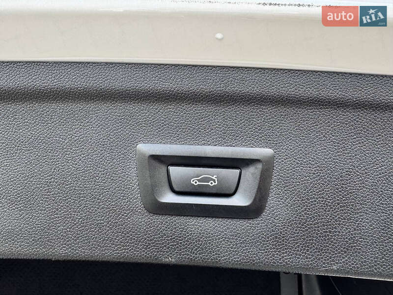 Позашляховик / Кросовер BMW iX 2021 в Стрию