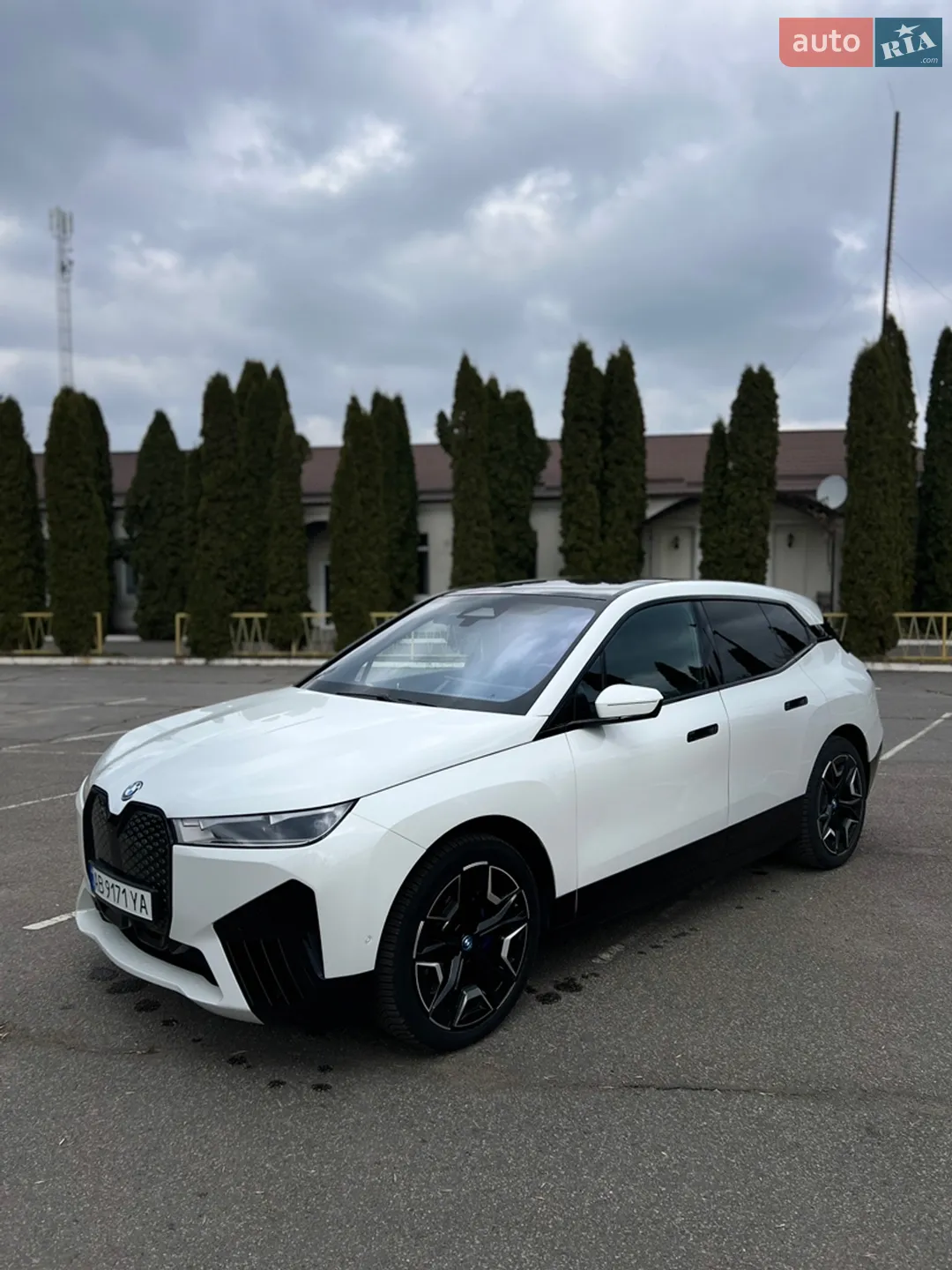 BMW iX 2023 VIN WB523CF00RCP63555 фото оголошення 2 з 38