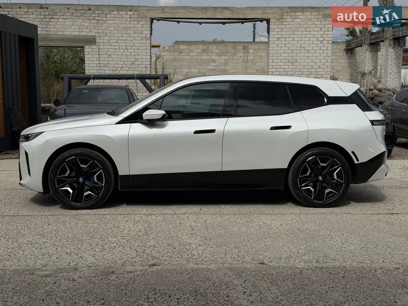 BMW iX 2024 VIN WB523CF07SCT32720 фото оголошення 9 з 108