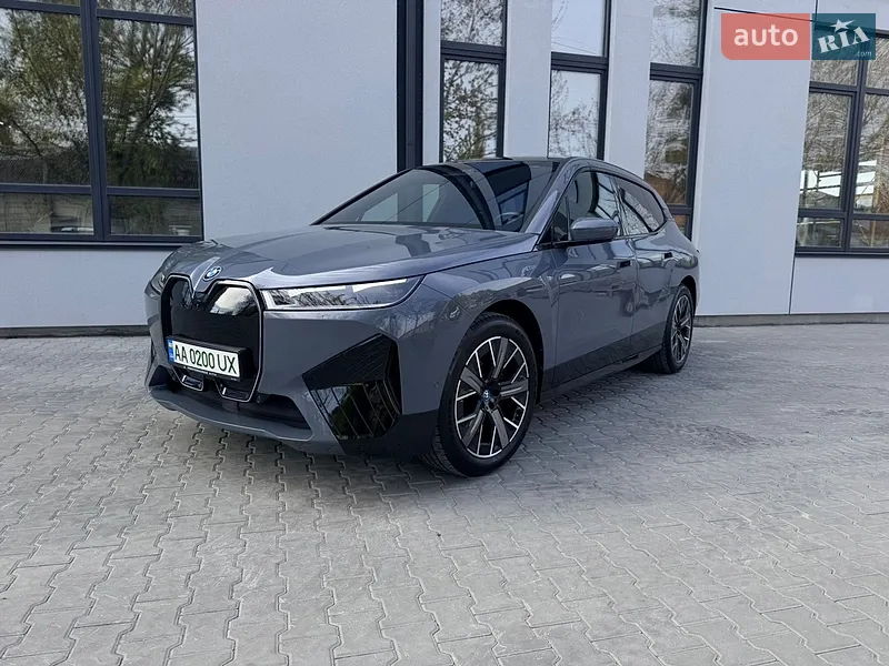 BMW iX
