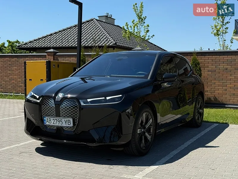 BMW iX