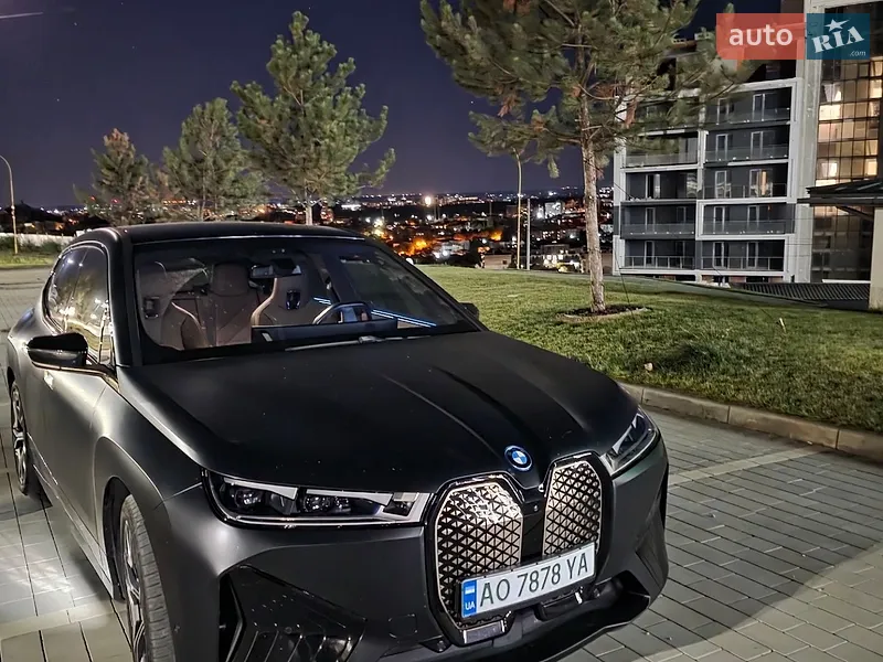 BMW iX