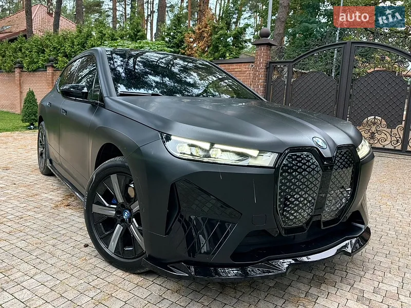 BMW iX