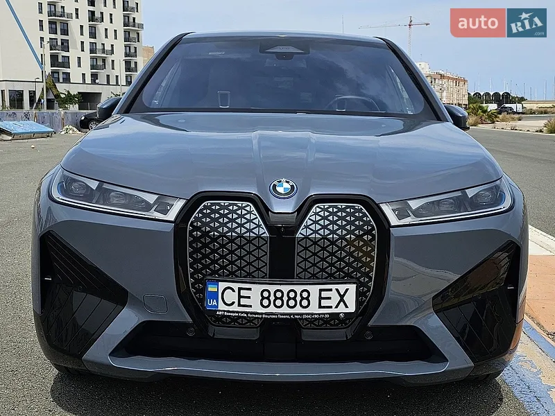 BMW iX