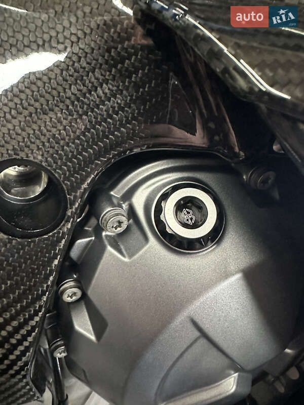 Спортбайк BMW M 1000RR 2024 в Киеве фото 14 Спортбайк BMW M 1000RR 2024 в Киеве