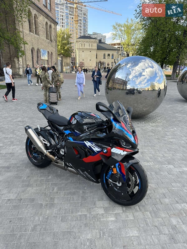 Спортбайк BMW M 1000RR 2024 в Киеве фото 21 Спортбайк BMW M 1000RR 2024 в Киеве