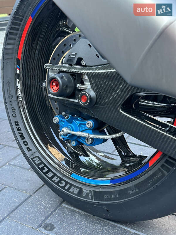 Спортбайк BMW M 1000RR 2024 в Киеве фото 23 Спортбайк BMW M 1000RR 2024 в Киеве