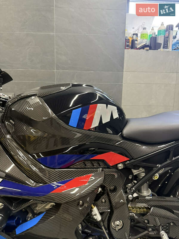 Спортбайк BMW M 1000RR 2024 в Киеве фото 29 Спортбайк BMW M 1000RR 2024 в Киеве