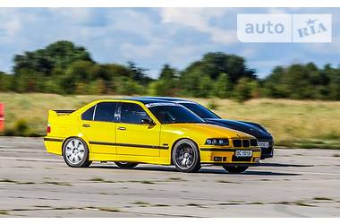 Седан BMW M3 1994 в Львові