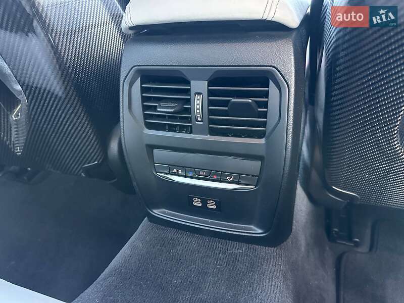 Седан BMW M3 2021 в Киеве