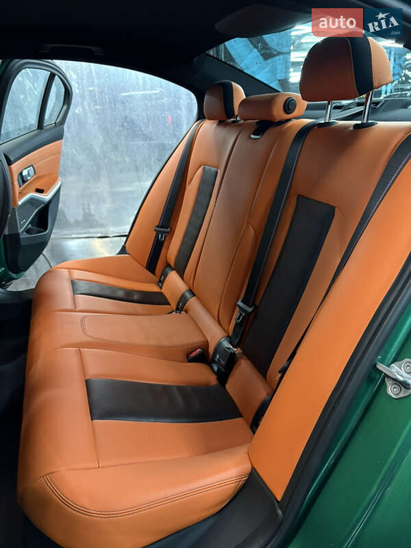 Седан BMW M3 2022 в Киеве
